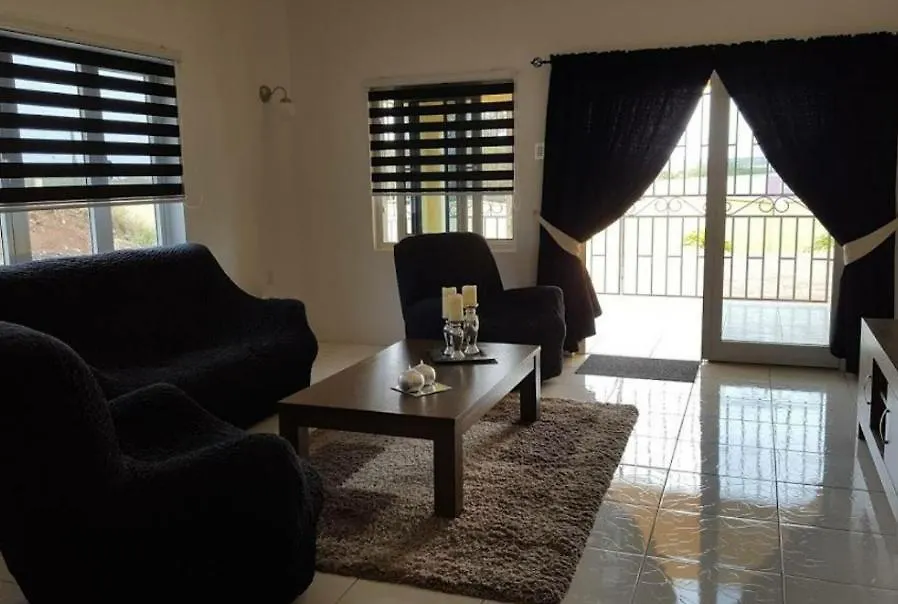 Villa Mila With Pool Willemstad