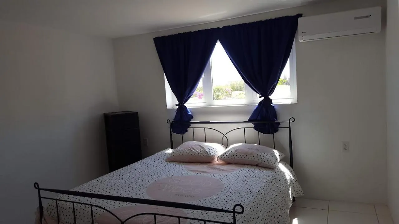 Villa Mila With Pool Willemstad Curacao